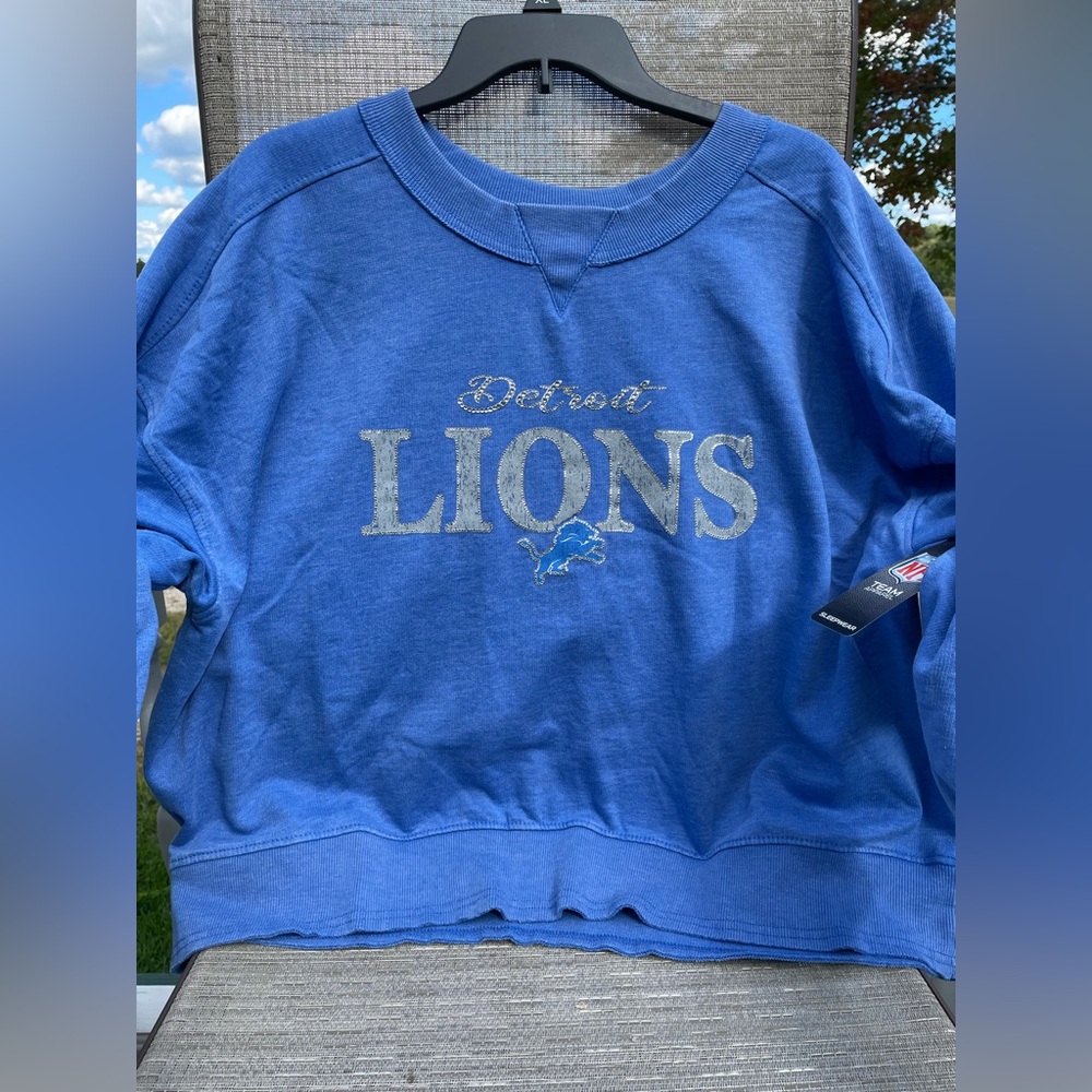 Detroit Lions crewneck with bling NWT